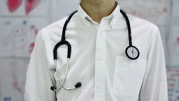 Posudkovým lékařům mají pomáhat odborní zdravotničtí pracovníci